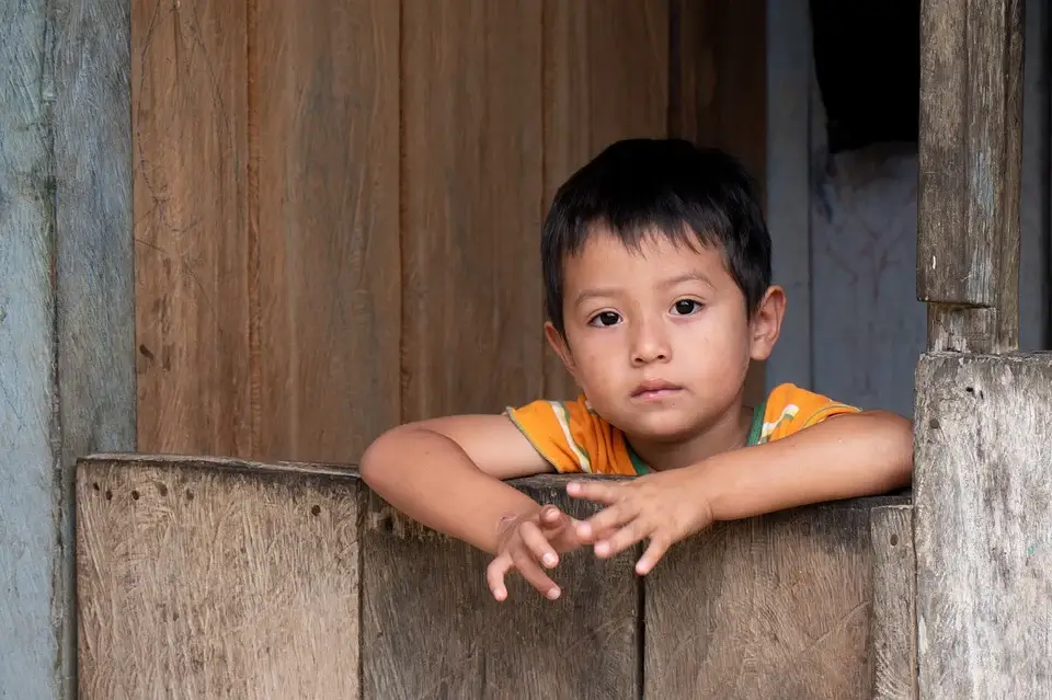 Alto índice de desnutrición infantil en Ecuador y su huella en la salud mental